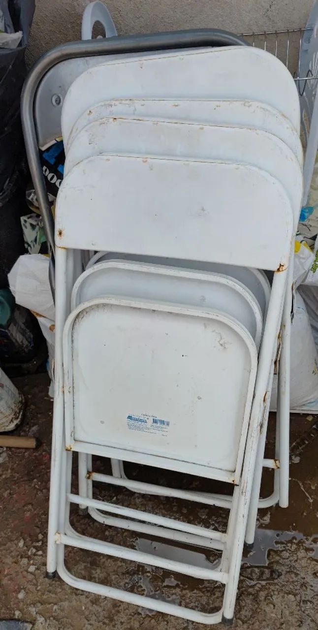 Cadeiras de ferro 