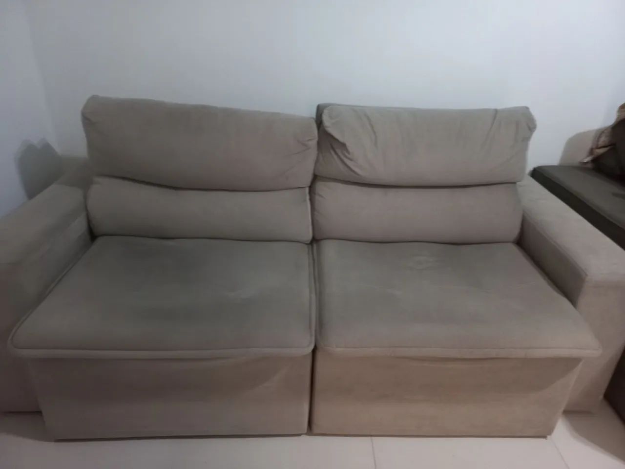Vende se sofá 04 lugares em ótimo estado 