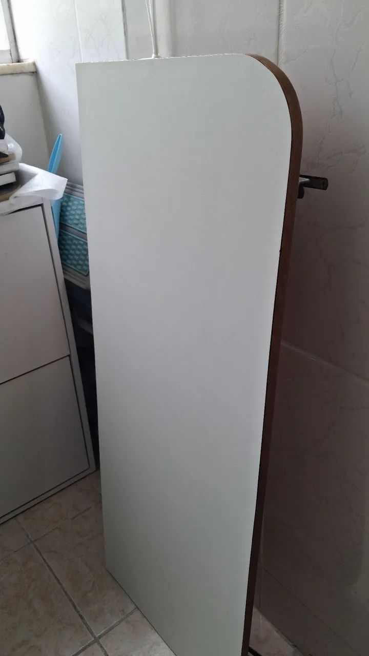 Mesa dobrável de parede