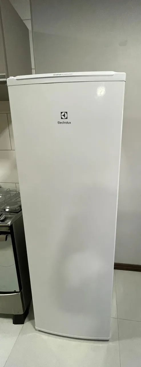 Freezer Vertical Electrolux 249L - com somente 3 meses de uso - Foto 5