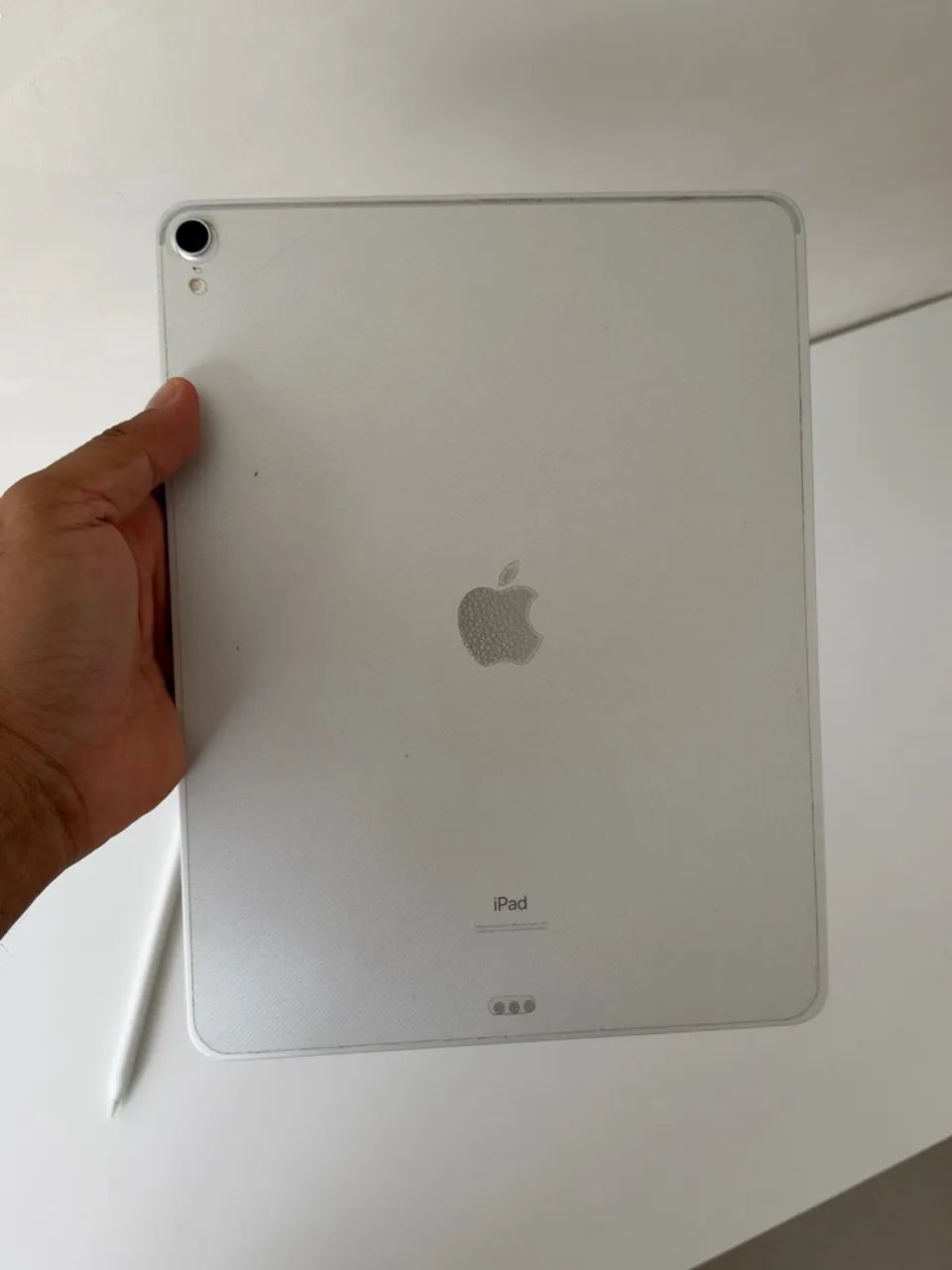 iPad Pro 13 polegadas 256gb + Apple Pencil. Acompanha caixa e