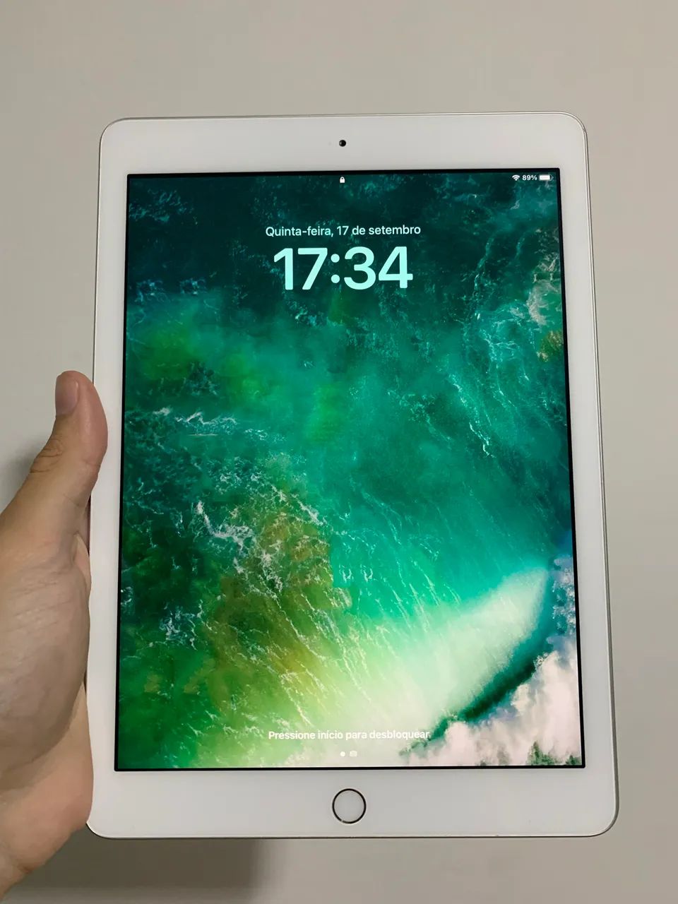 iPad 5ª Geração 32GB Prata | Estado de Novo + Capinha - Foto 2