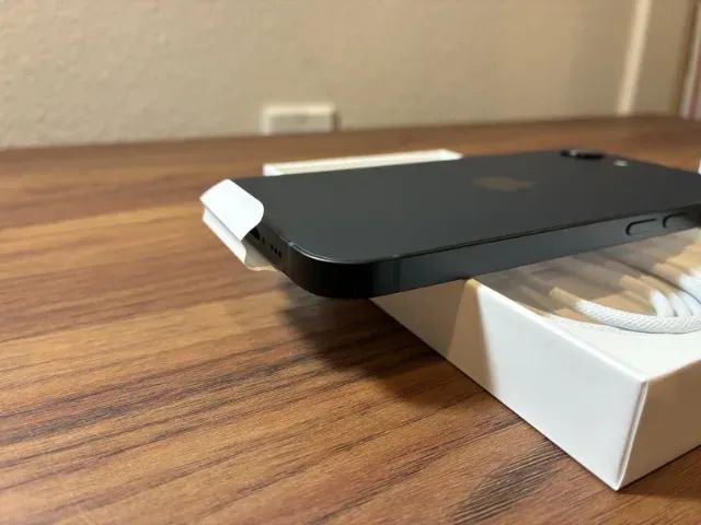 Iphone 17e acompanha caixa - Foto 3