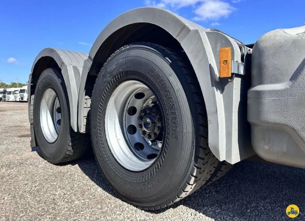 MB AXOR 2544 6X2<br>2019/2019<br>TETO ALTO<br>AUTOMÁTICO - Foto 3