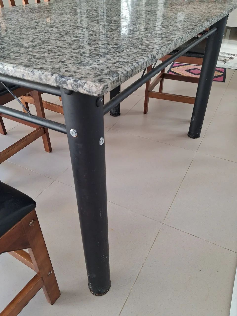 Mesa com 4 Cadeiras 