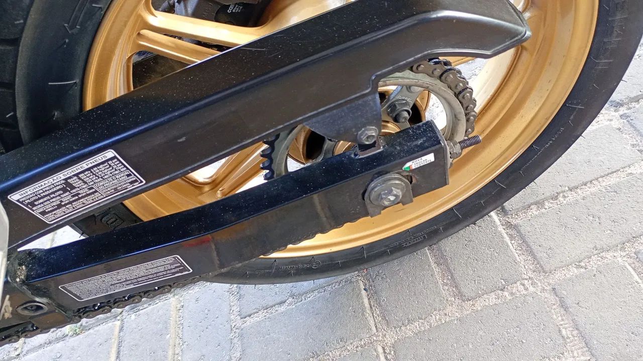 Vendo CB 300 Super conservada.  - Foto 2