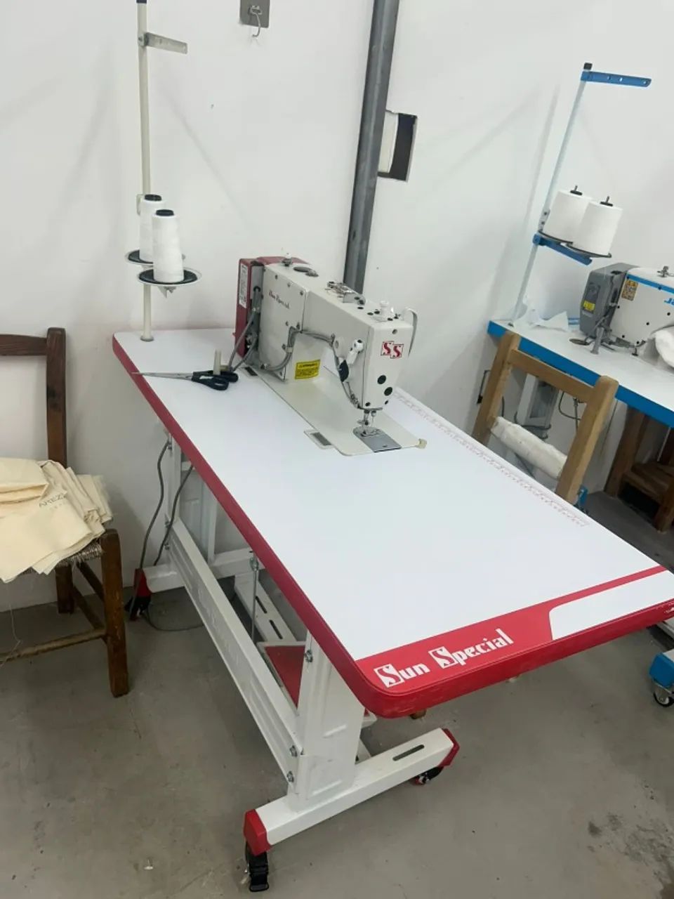 MAQUINA DE COSTURA RETA ELETRONICA IMPECÁVEL!