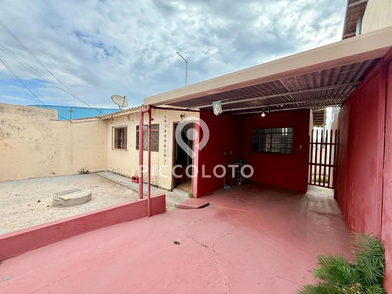 Casa à venda em Campinas, Vila Perseu Leite de Barros, com 2 quartos, com 84 m²