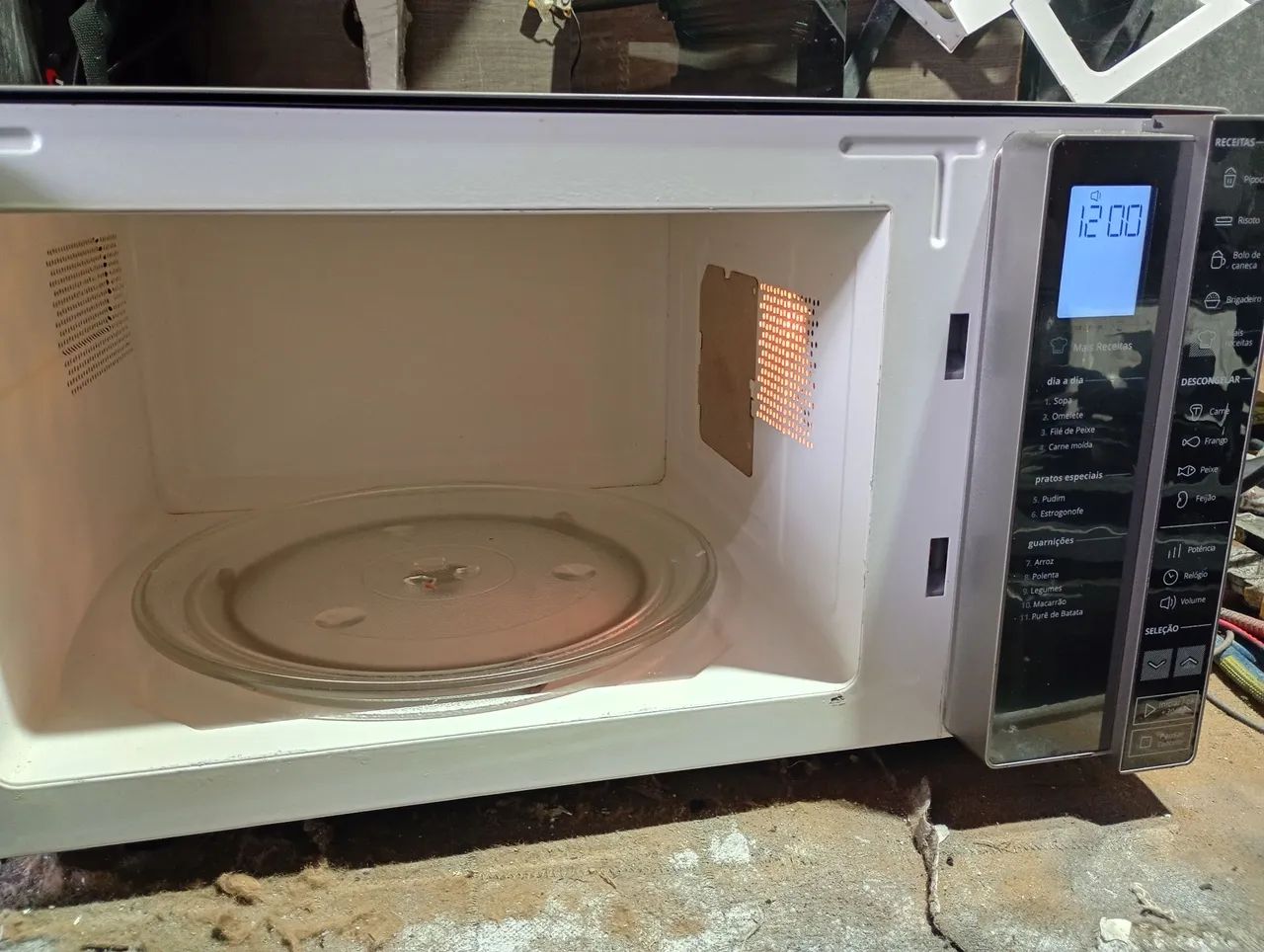 Microondas lindo 30litros Brastemp  - Foto 2
