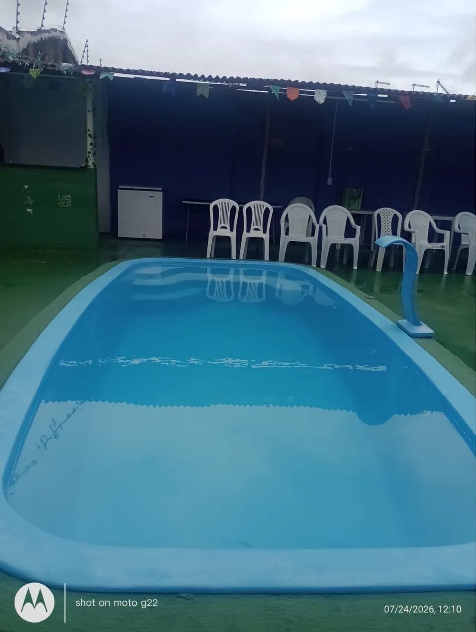 Espaço com piscina 