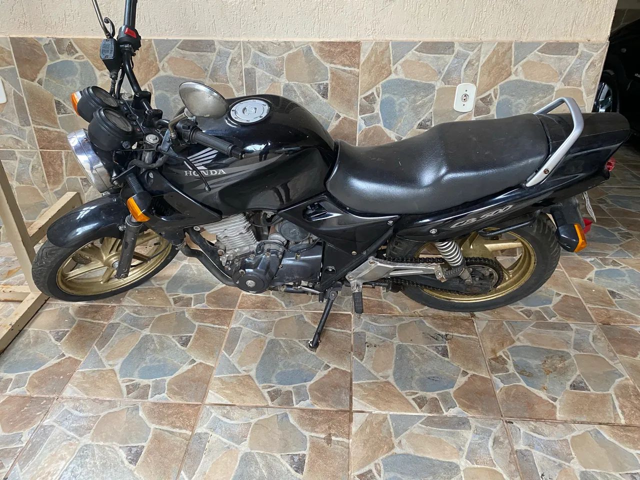 CB 500