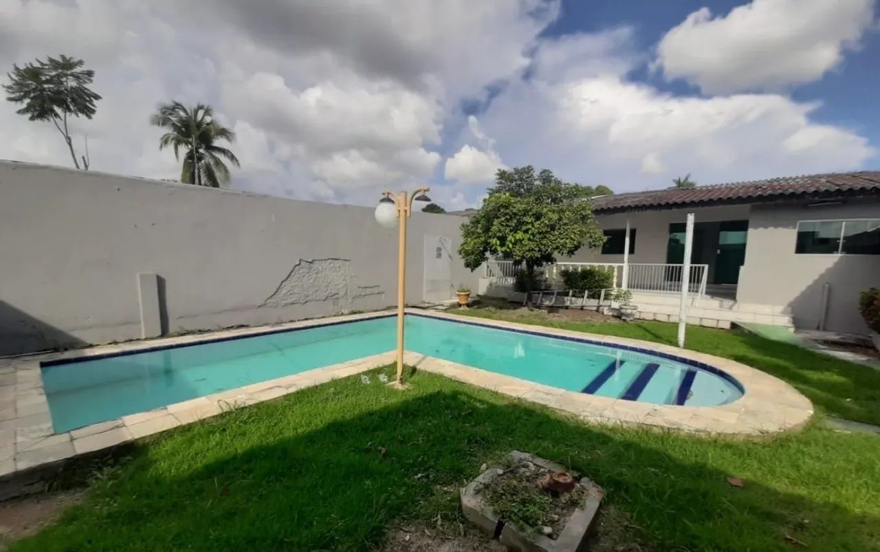 Casa no Planalto com piscina 