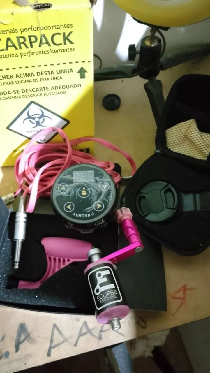 Kit tatuagem.