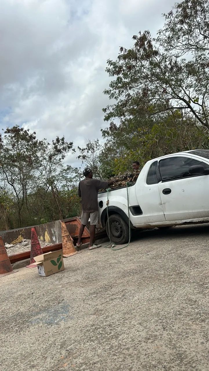 FRETE , MIDANCAS EM GERAL E RETIRADA DE ENTULHO * - Foto 3