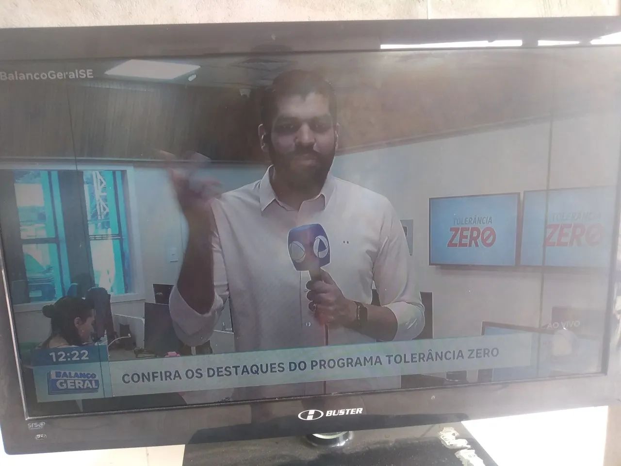 TV Buster 42 polegadas NÃO é Smart - Foto 2