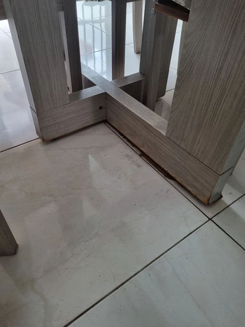 Conjunto de mesa com 4 cadeiras - Foto 3