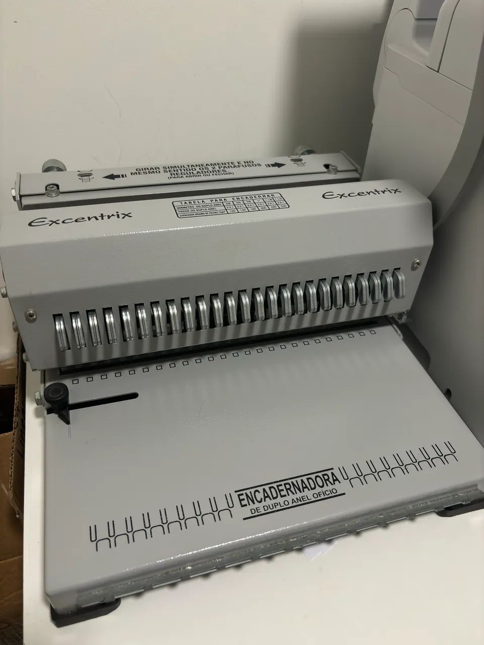 Encadernadora excentrix 2x1418416754531379200