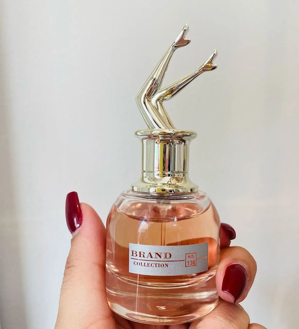 Perfumes femininos e masculinos