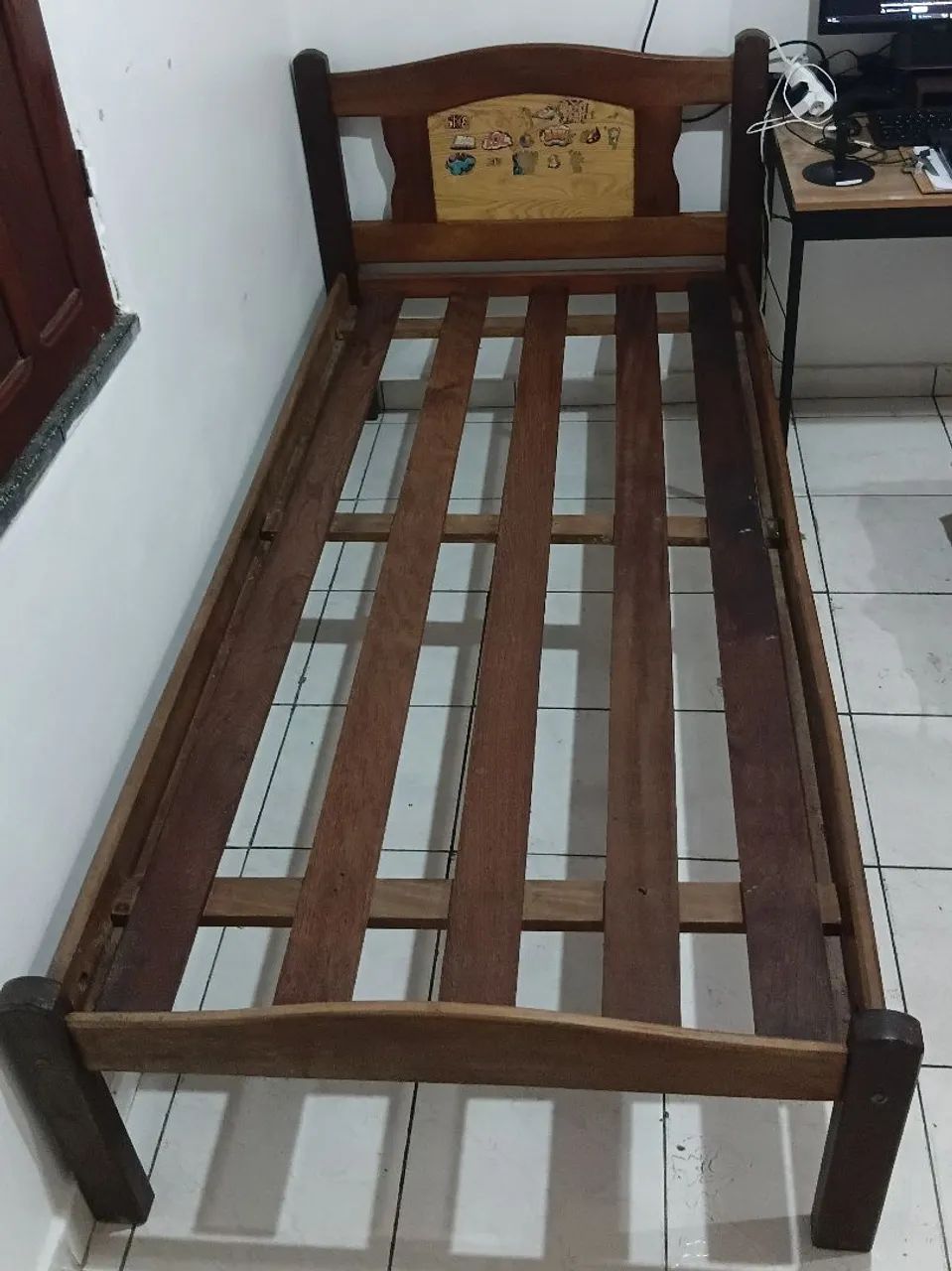 SINGLE WOODEN BED