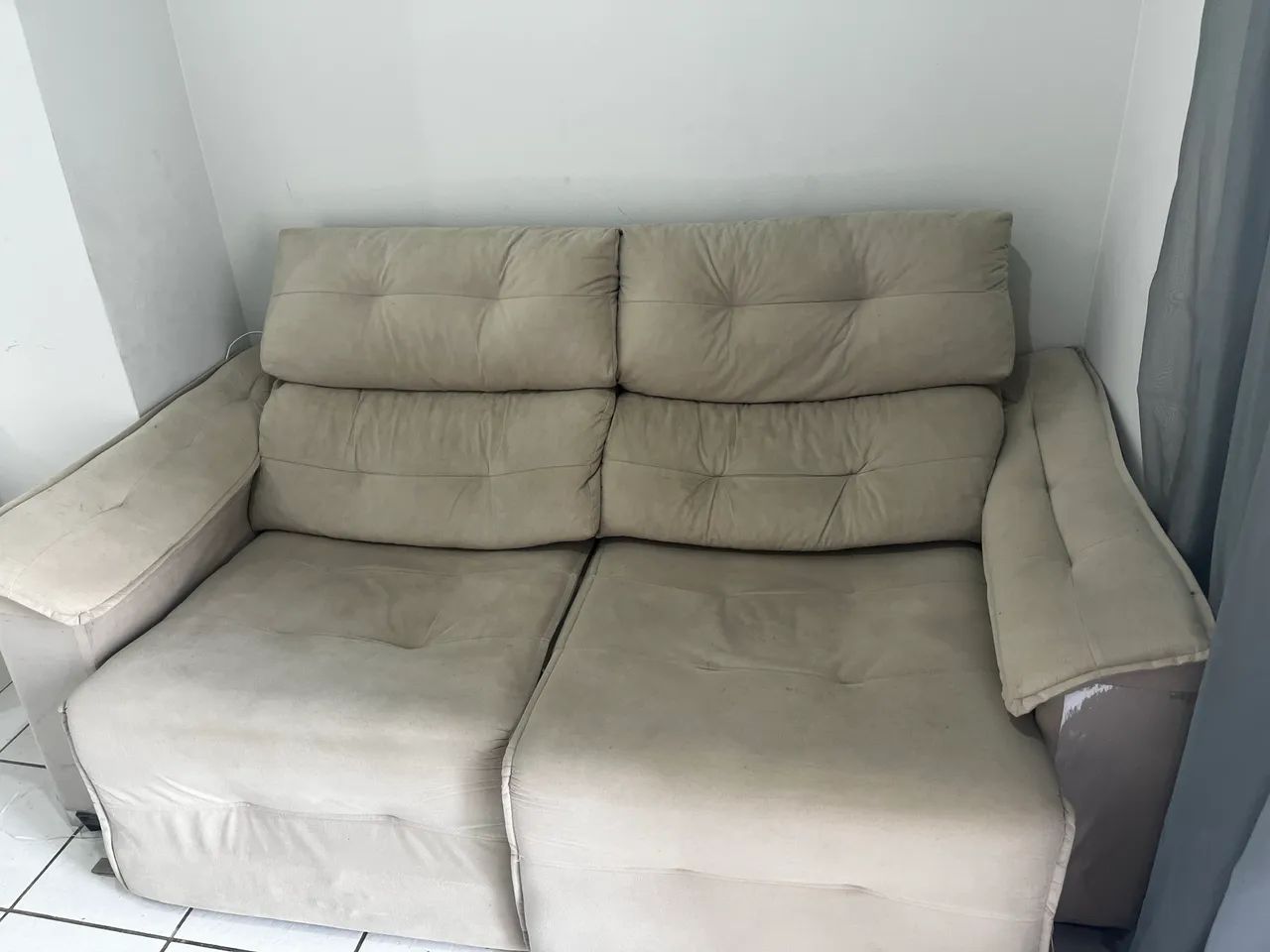 Sofá 2 lugares - Retrátil e Reclinável 