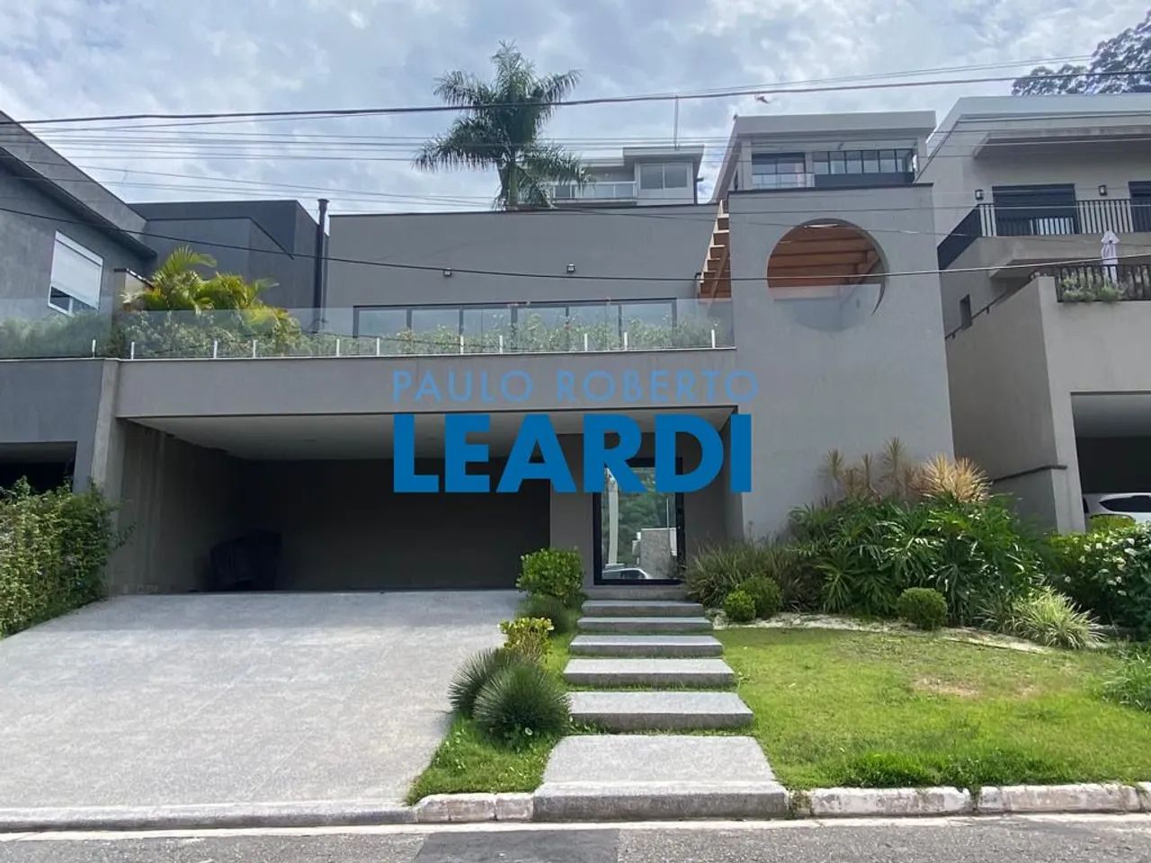 CASA EM CONDOMÍNIO - TAMBORÉ - SP