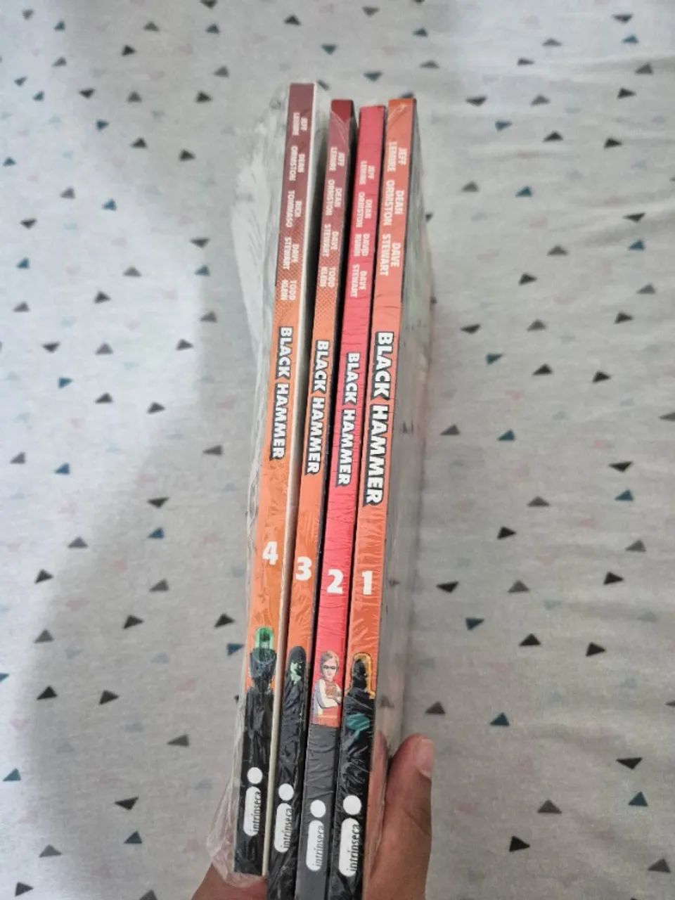  black hammer panini 4 volumes - Foto 2