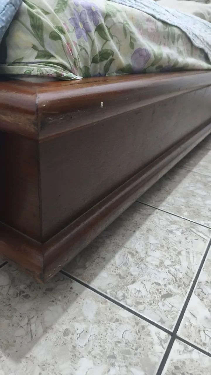 Cama de casal de madeira antiga  - Foto 3
