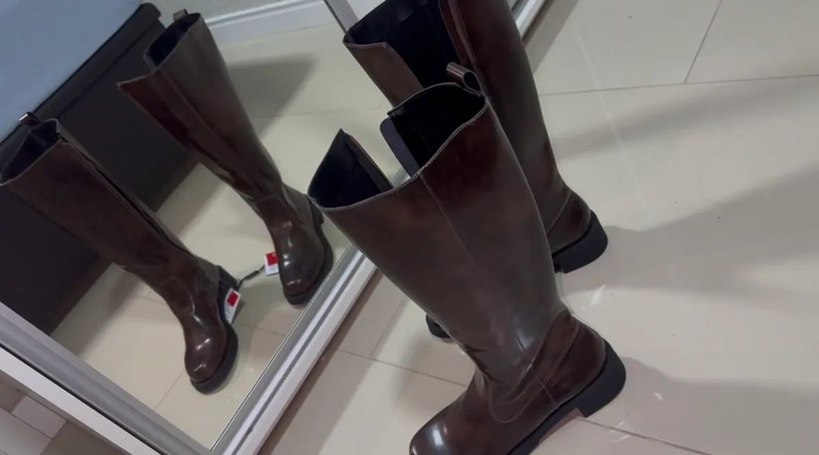 Bota Cano Médio em PU 39