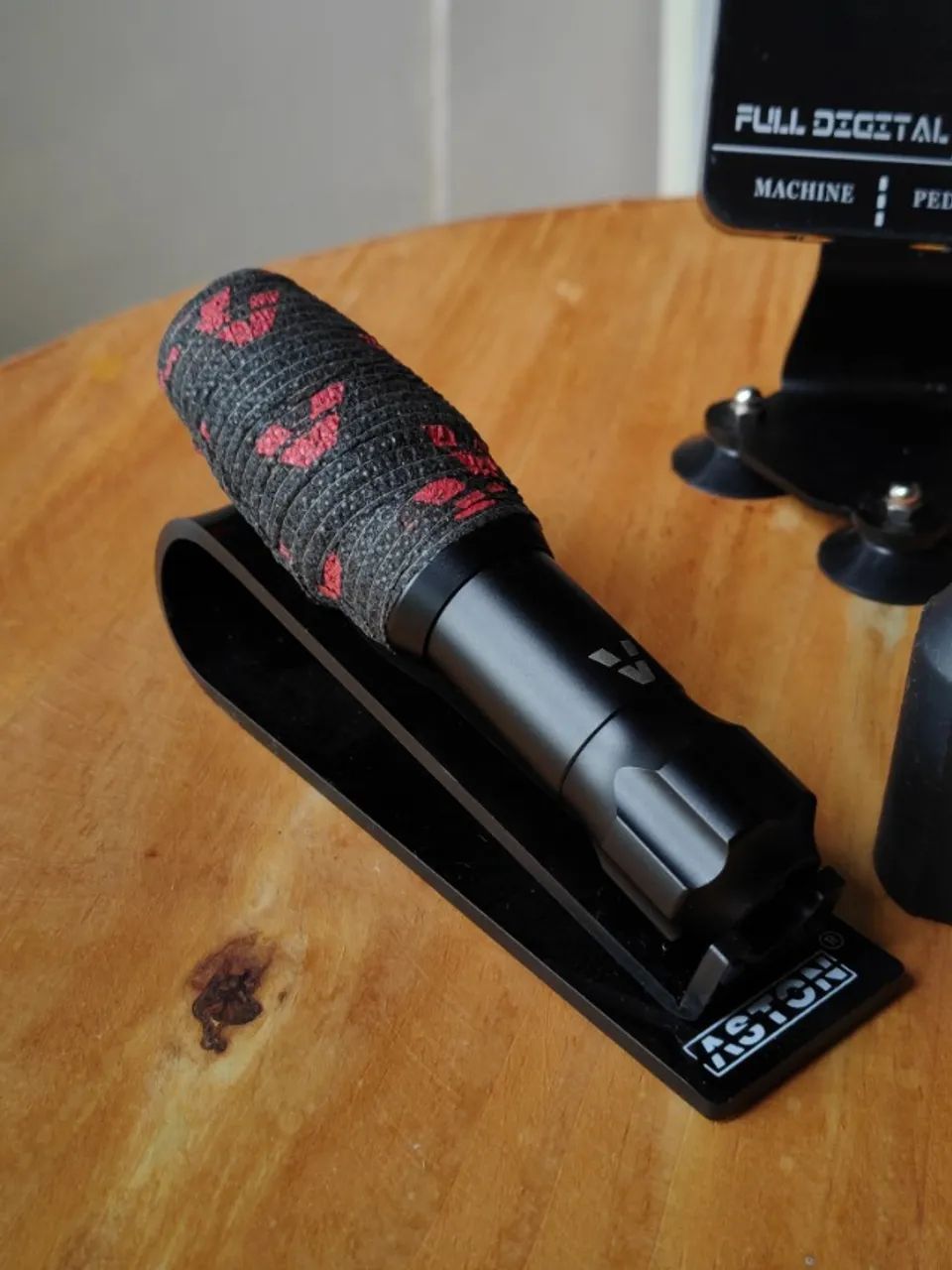 Máquina de Tatuagem Aston Pen 1002
