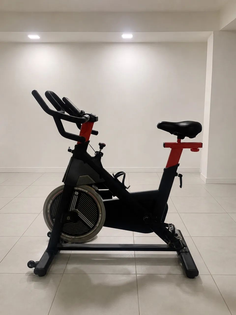 Bicicleta de academia 