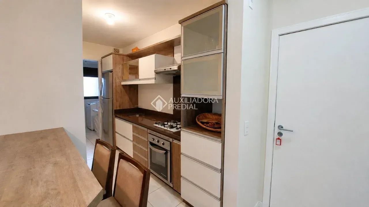 Imóvel para aluguel possui 82 metros quadrados com 3 quartos em Itacorubi - Florianópolis  - Foto 4