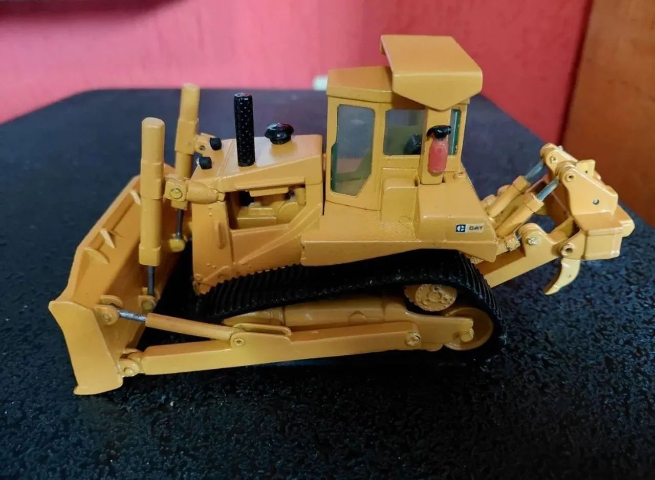 Miniatura de trator caterpillar - Foto 2
