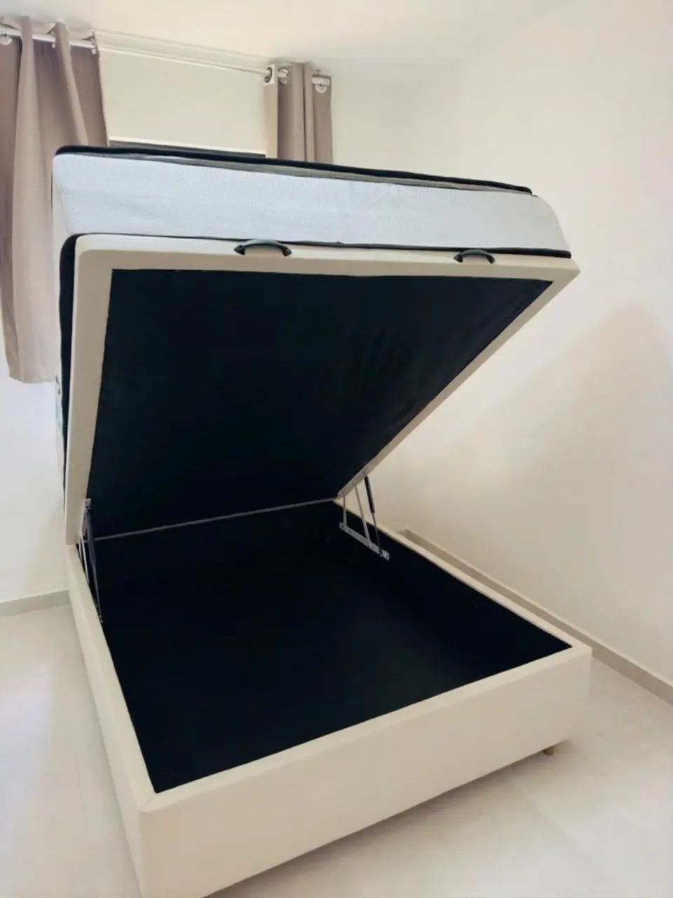 CAMA BOX CASAL COM BAÚ NOVINHA - Foto 2