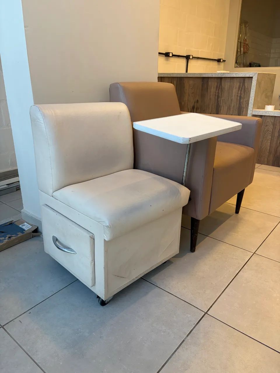 Poltrona e Cadeira Manicure