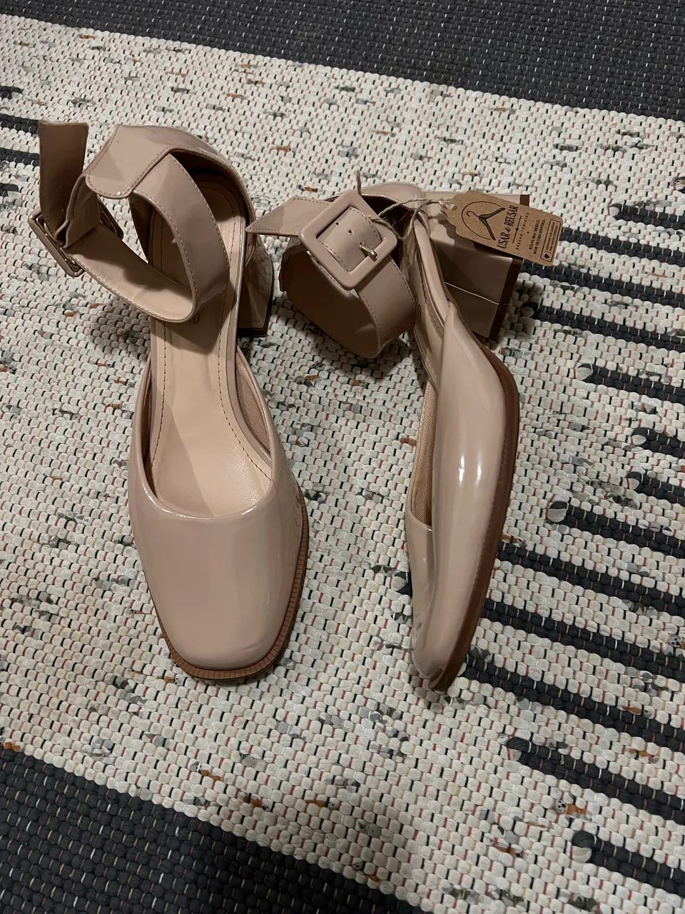 Sapato Nude de boneca 