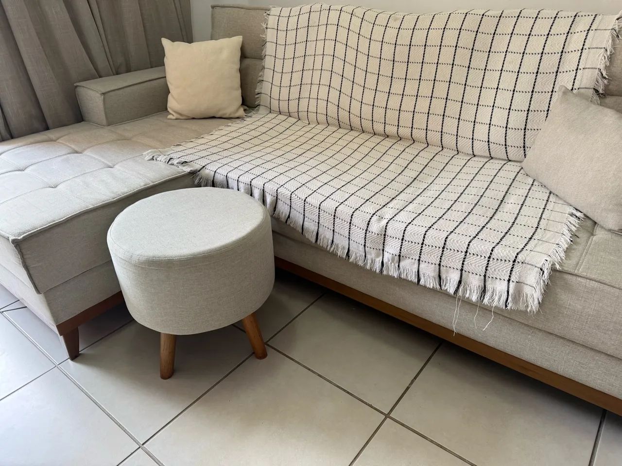 Sofá com chaise - Foto 2