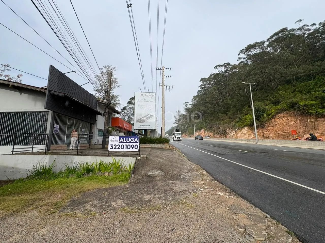 Loja comercial na SC 401