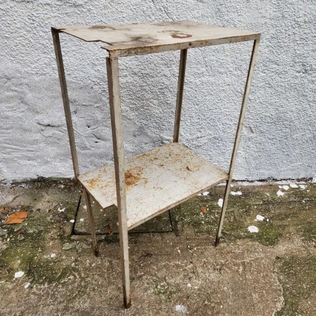 Mesa Auxiliar de Ferro Usada - Foto 5