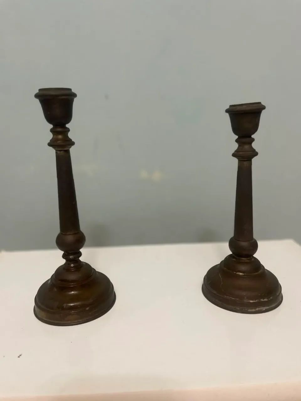 Par de castiçais antigos em bronze. - Foto 3