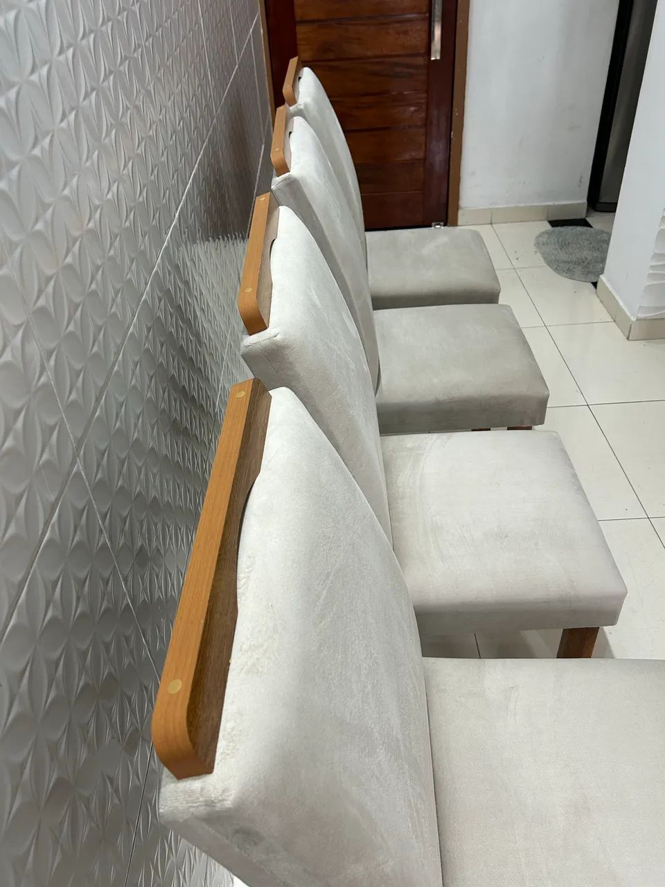 Vendo 4 cadeiras Novas  - Foto 2