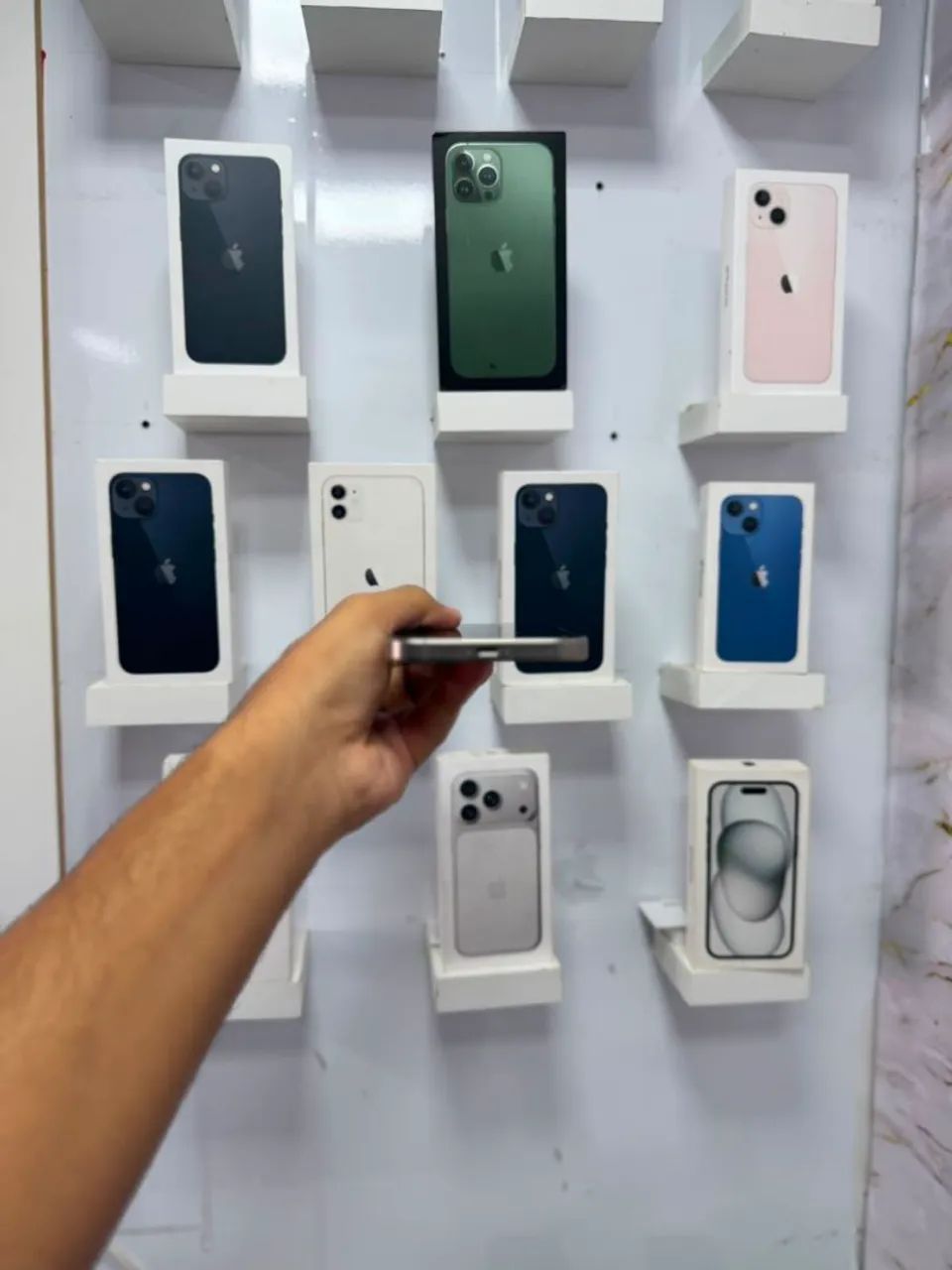 IPHONE 15 PRO MAX 256GB 4299,00 - Foto 4