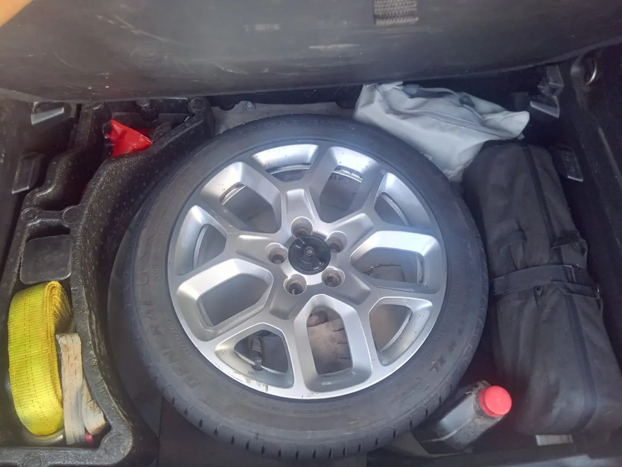 Pneu R17 