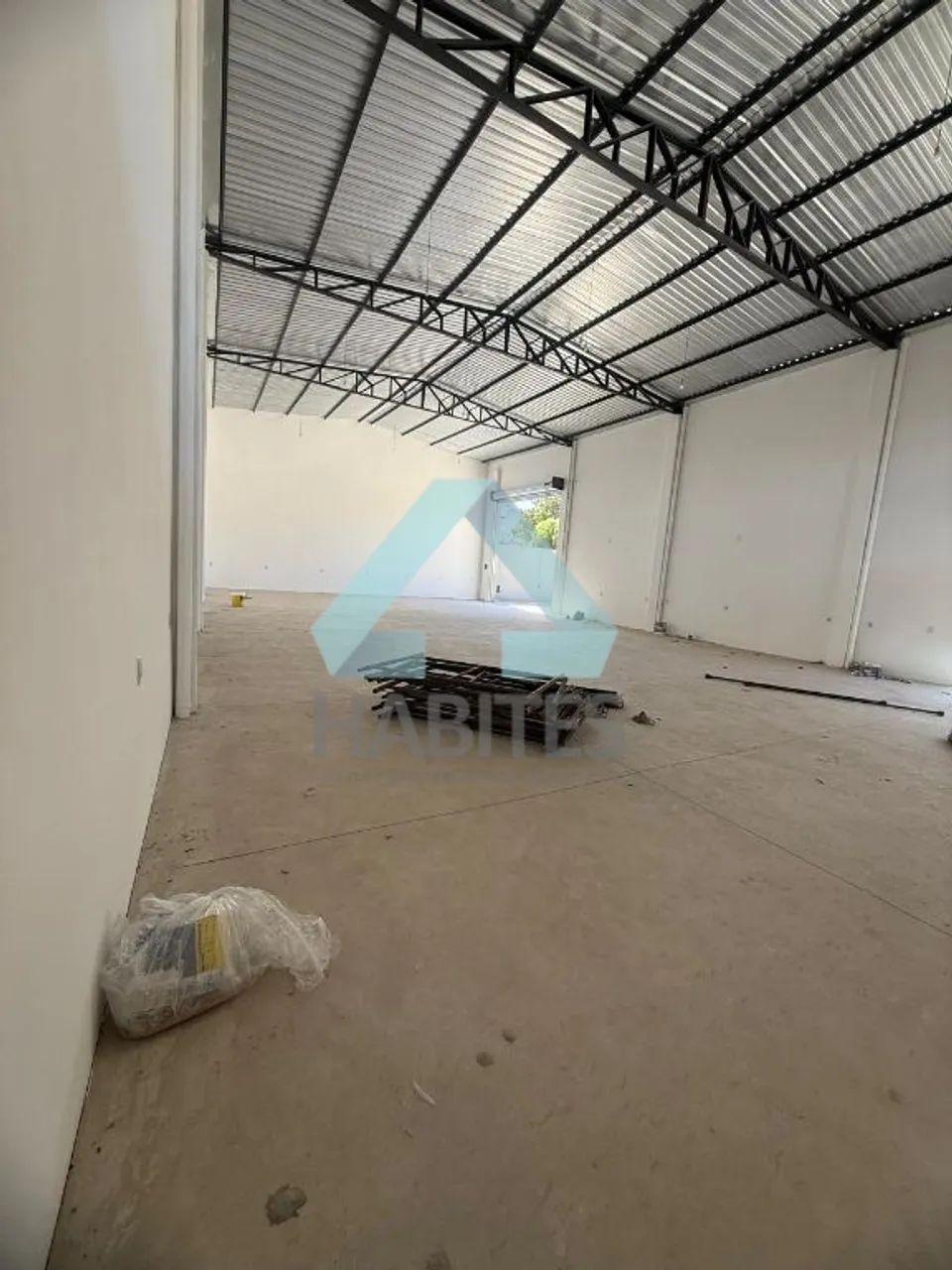 Locação de Industrial / Galpão na cidade de Botucatu - Foto 2