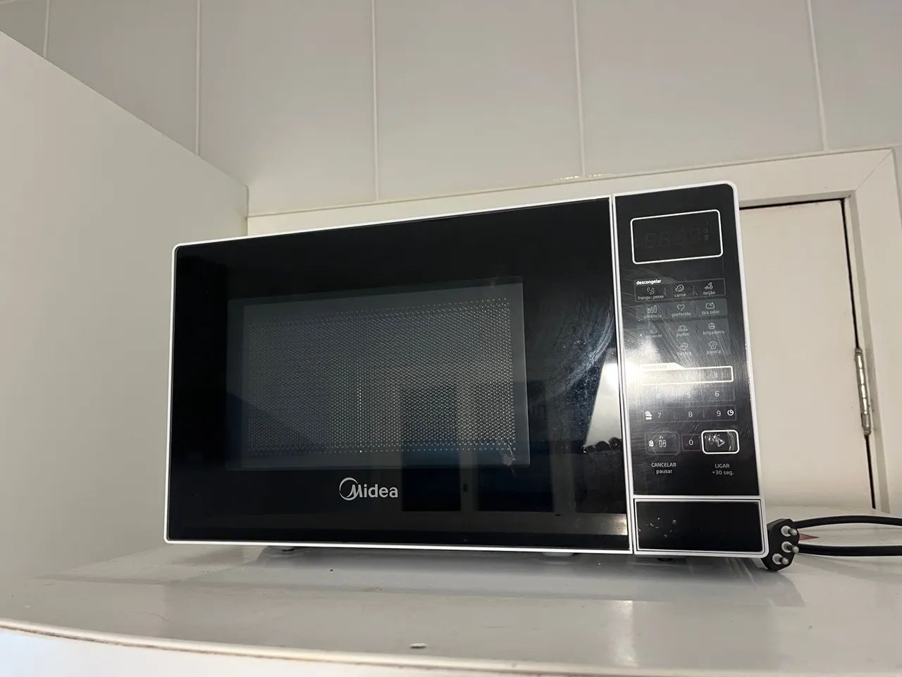 Micro-ondas 20L