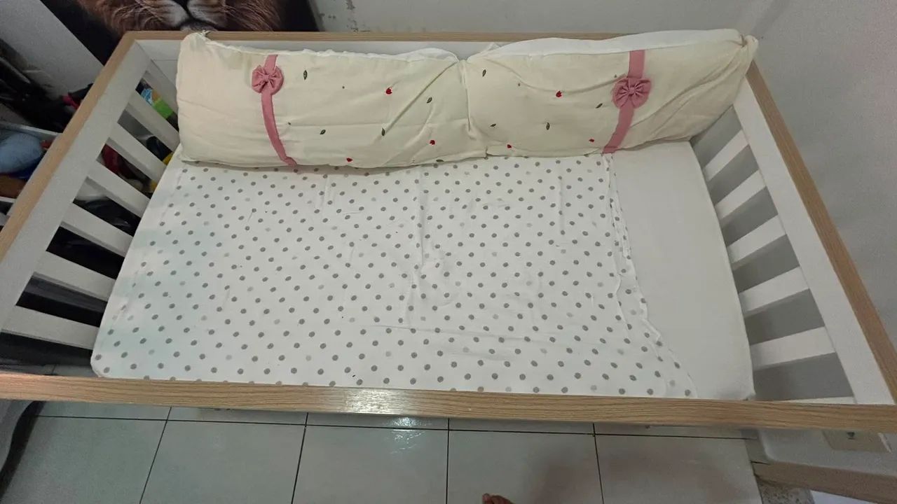 Cômoda+berço praticamente novos - Foto 2