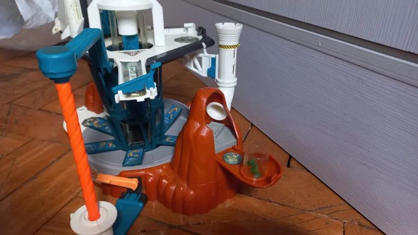 Hot Wheels Planet Micro Estação Espacial - Brinquedos e Jogos