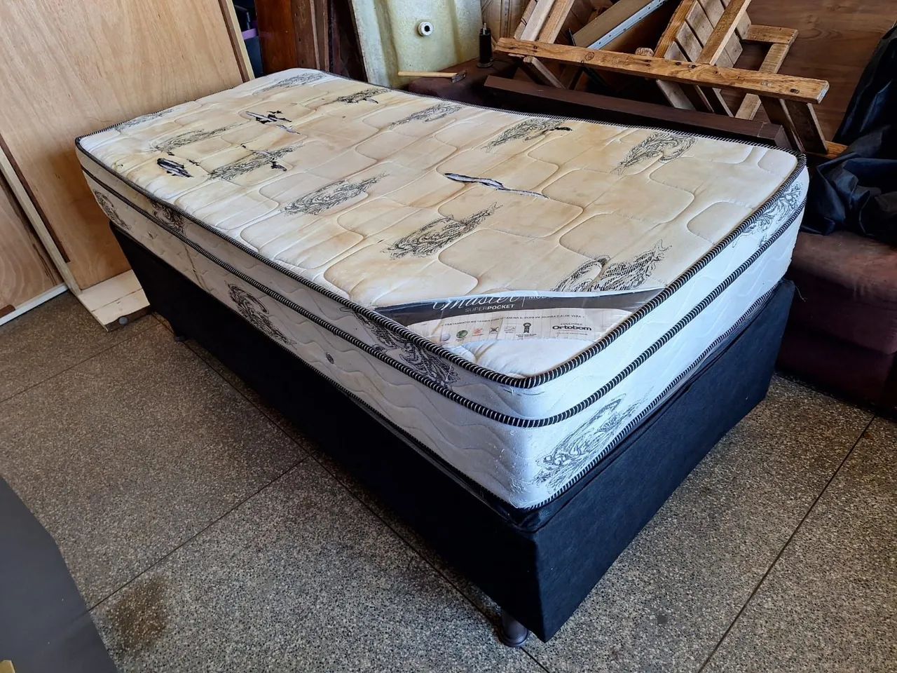 Cama de solteiro com colchão  - Foto 2