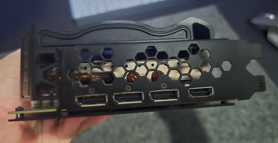 Nvidia Geforce RTX 3070 EVGA FTW3 - Foto 4