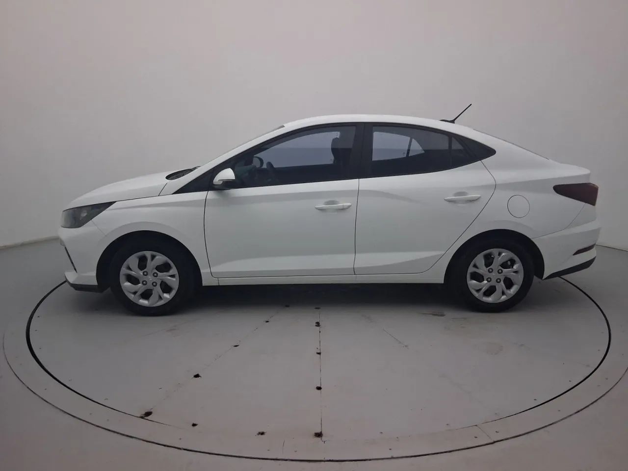 Hyundai HB20S Comfort Plus 1.0 Flex 12V Mec., foto 2 de 18