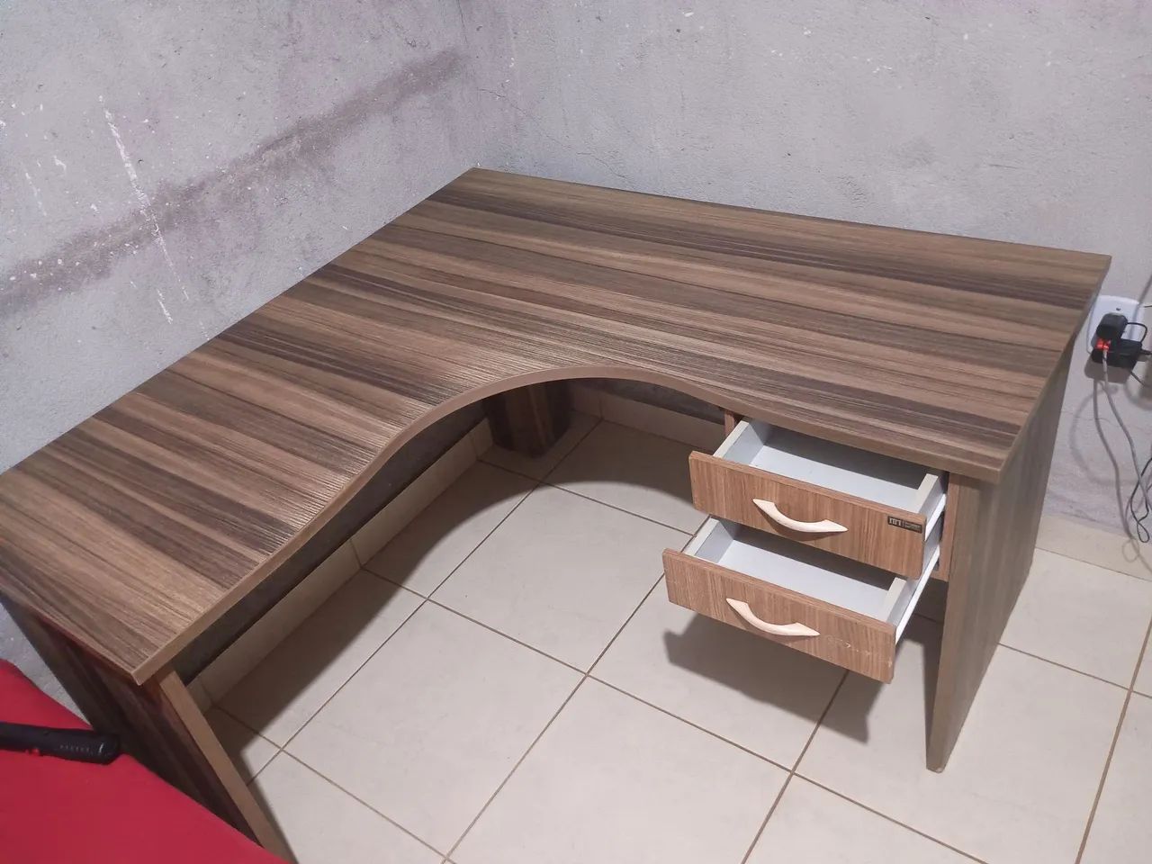 Mesa de escritório em L - Foto 2
